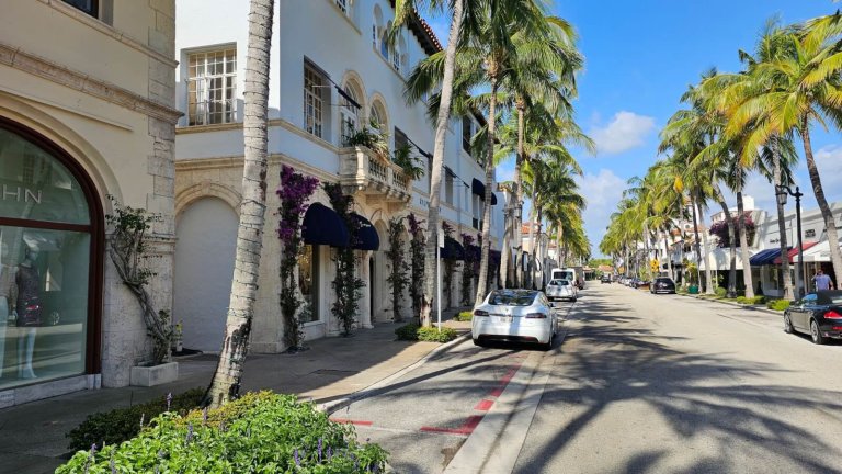 Itinerário acessível para cadeira de rodas em Palm Beach, FL