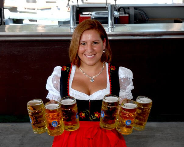 Lady holding beers at the Oktoberfest