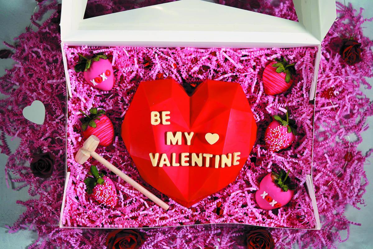 Chocolate Gift: Be Mine Smash Heart Box 