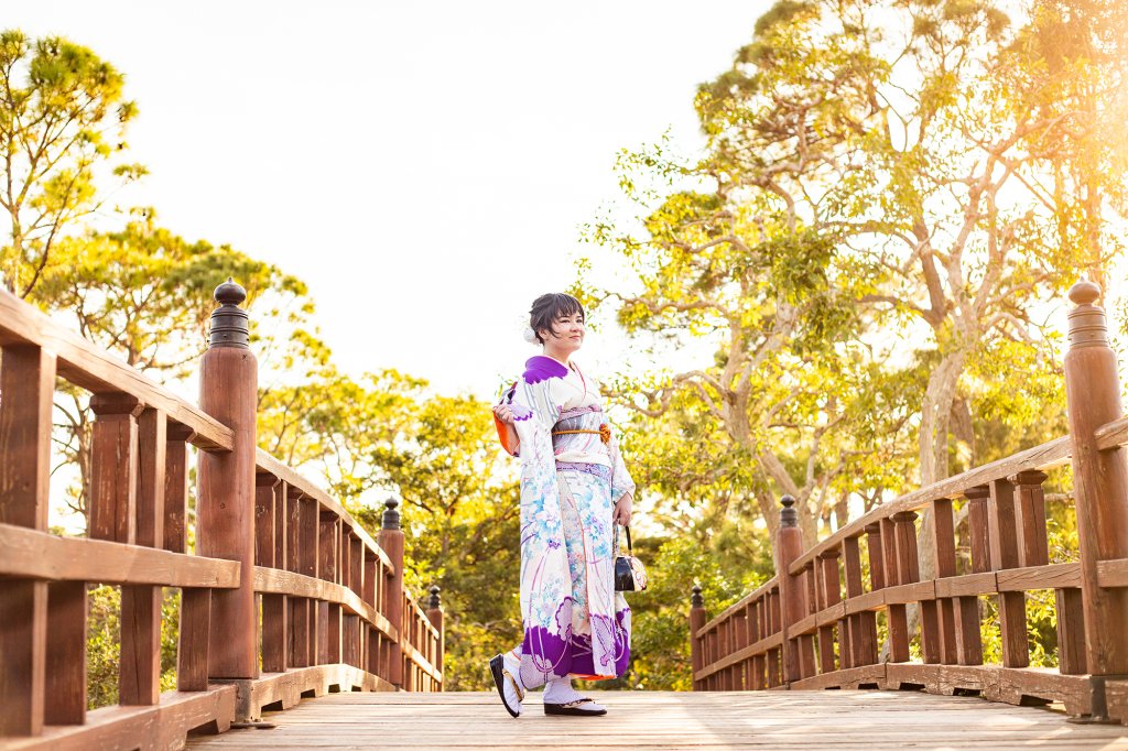 Lady wearing traditional Japanese Kimono at the Morikami Gardens