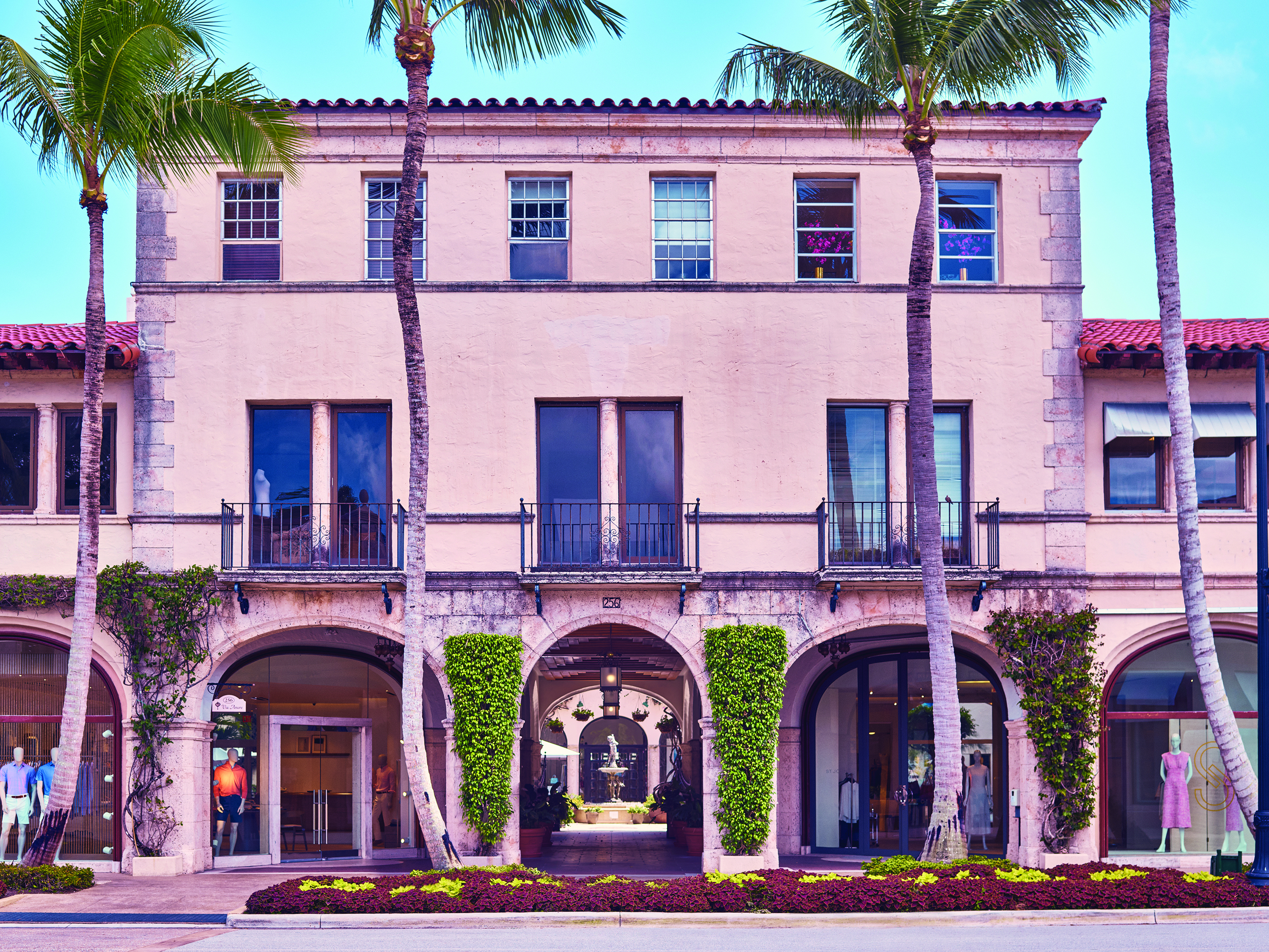 Europäisch inspirierte Urlaube in den Palm Beaches für den Sommer 2024