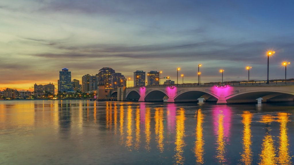 West Palm Beach obtient le classement #1 dans le prix 2025 Tripadvisor Travelers' Choice Best of the Best Trending Destination Award.