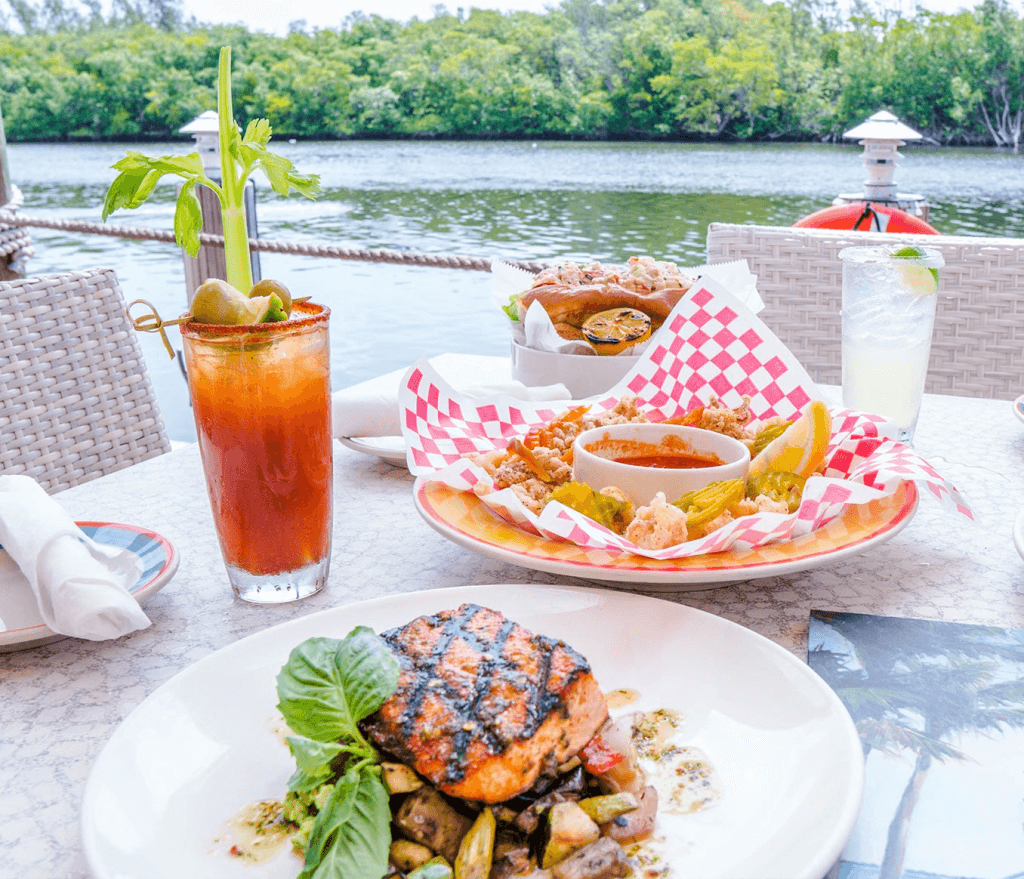 Melhores restaurantes para refeições à beira-mar no sul da Flórida