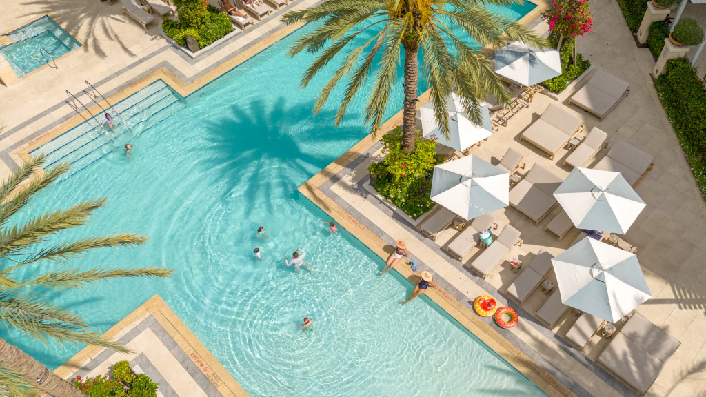 Best Golf Resorts near Palm Beach Gardens for Staycations: Top Picks